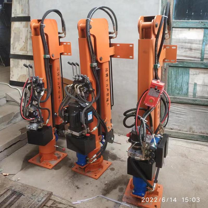 嵩明县重汽蓝牌随车吊 3.2吨 国六动力强 液压驱动 农用自卸起重机